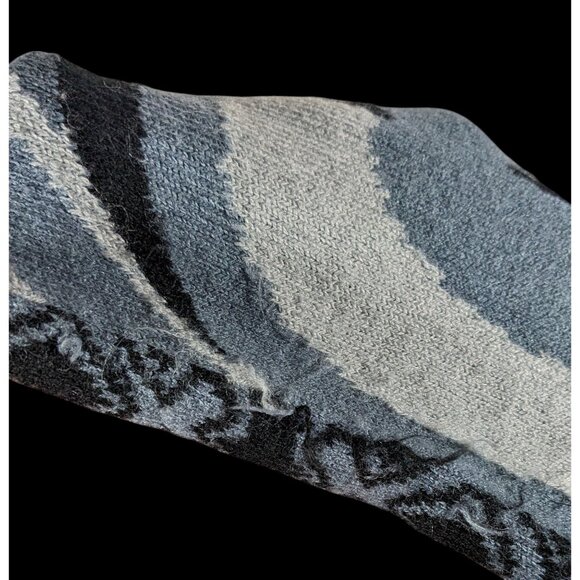 Blizzard Diablo Gothic Black And Grey Officially Licensed Reversible Scarf - Picture 8 of 16